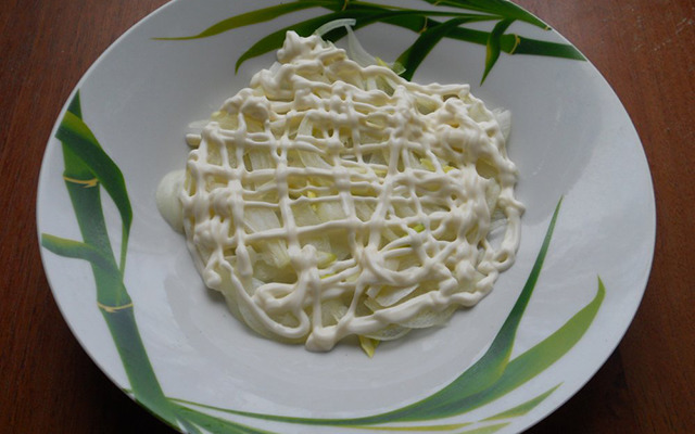 Салат с сыром