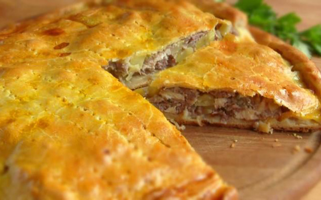 Мясной пирог с картошкой